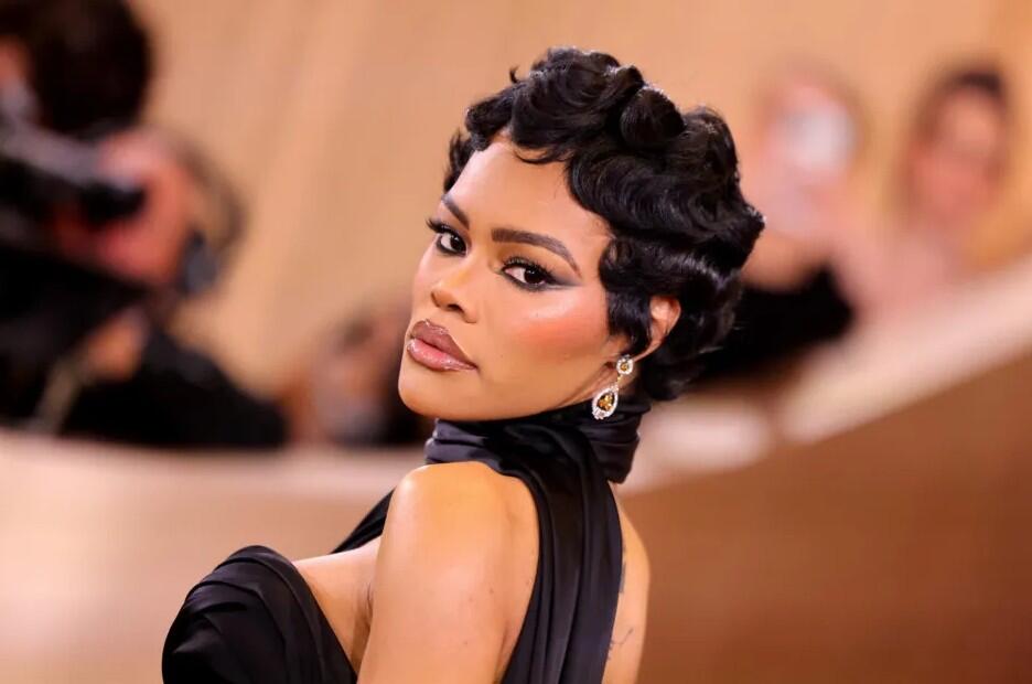 Teyana Taylor revela o conselho que Beyoncé lhe deu sobre como lidar com o isolamento na indústria musical.